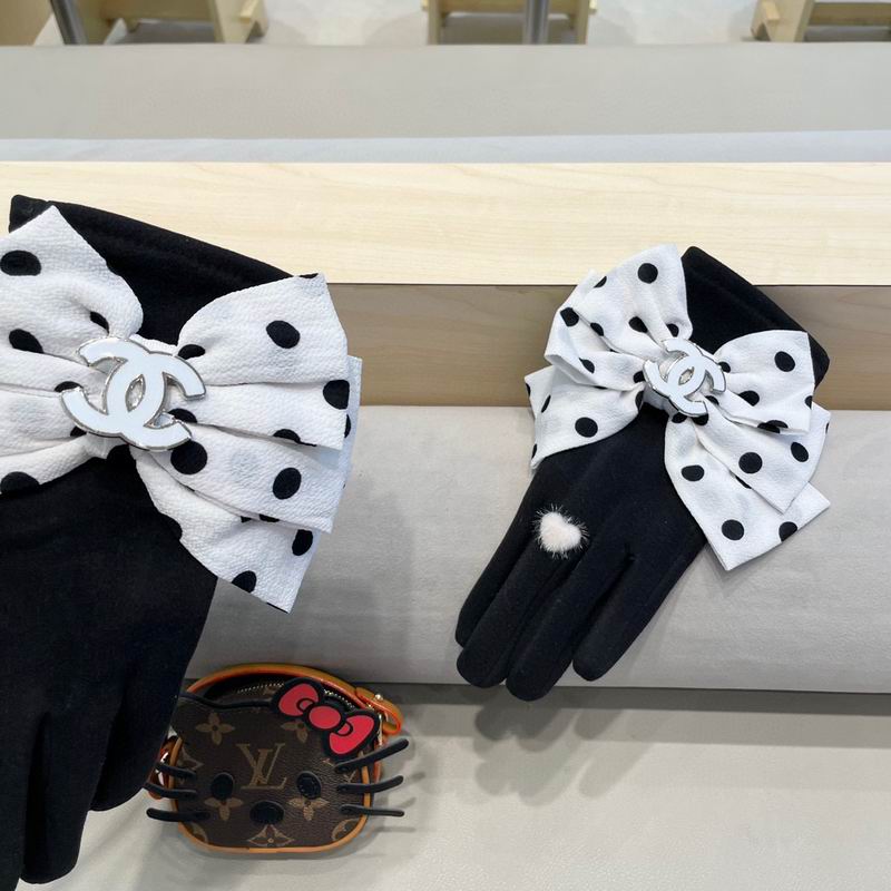 Chanel Gloves 12 (27)