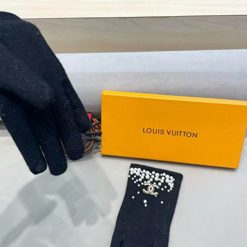 Chanel Gloves 172 (15)