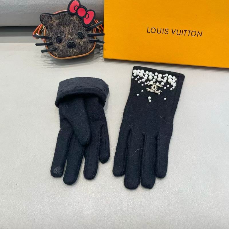 Chanel Gloves 172 (16)