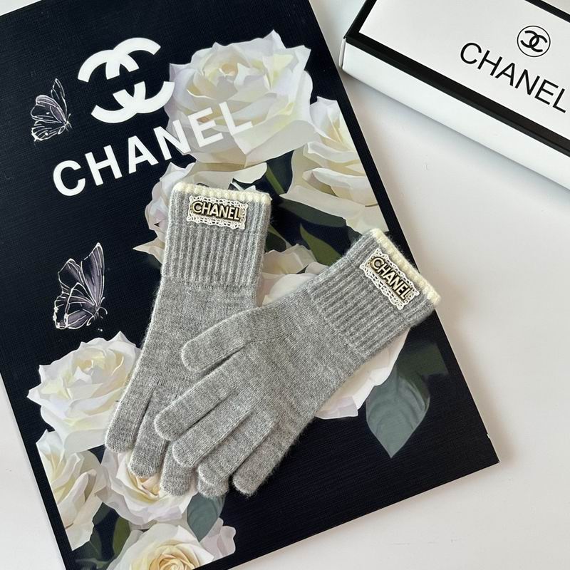 Chanel Gloves 25 (30)