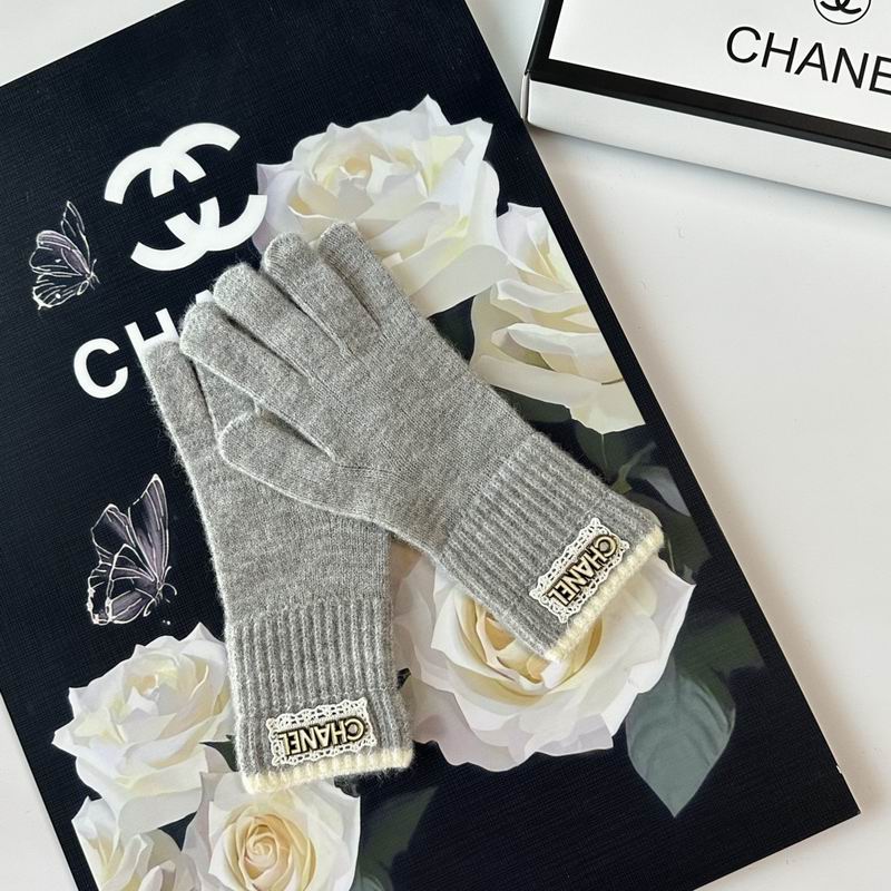 Chanel Gloves 25 (35)