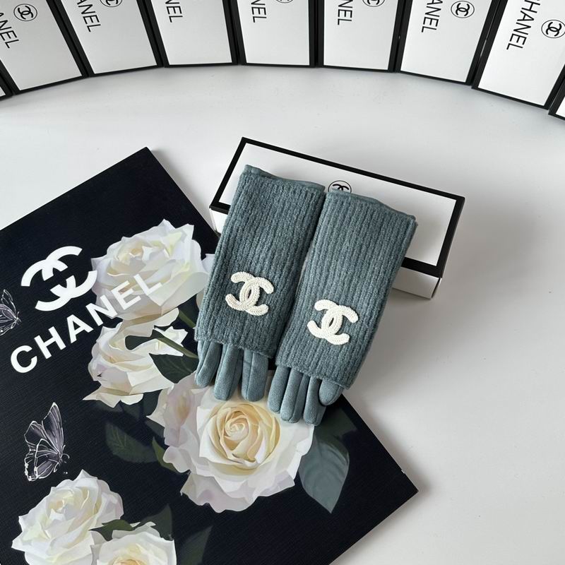 Chanel Gloves 34 (23)