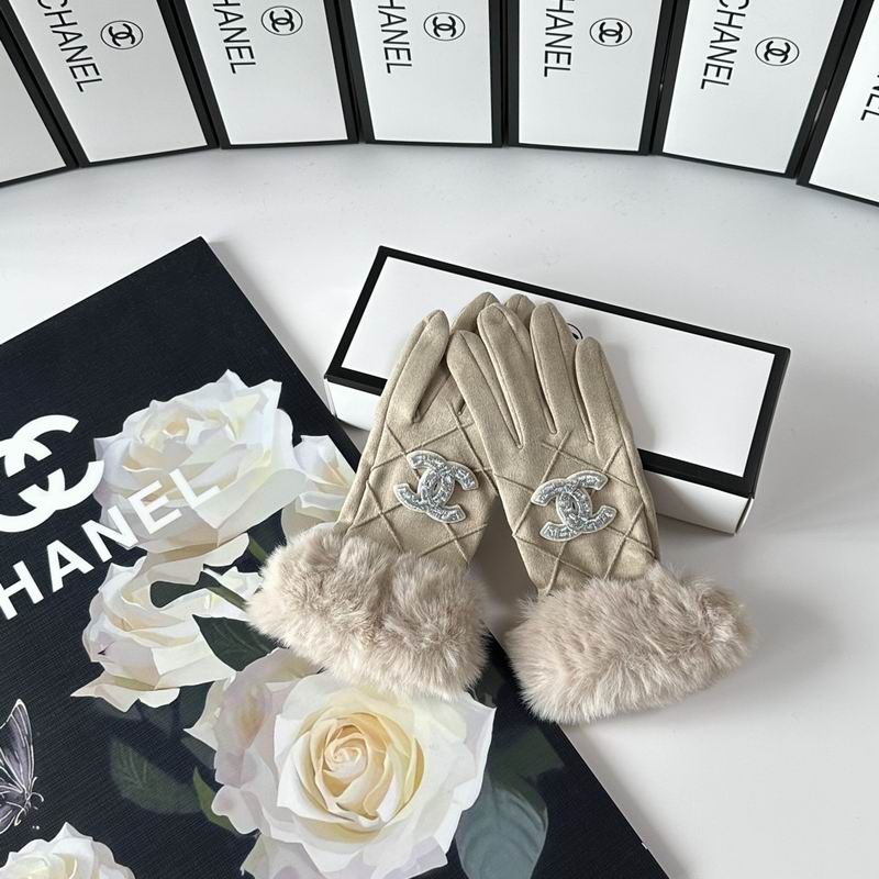 Chanel Gloves 35 (15)