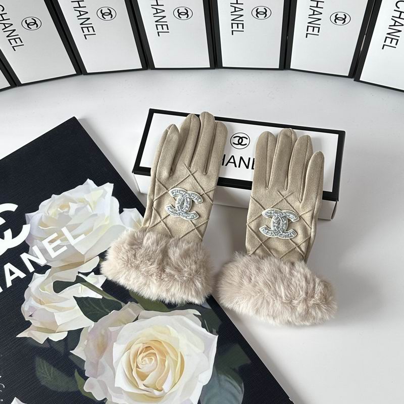 Chanel Gloves 35 (16)