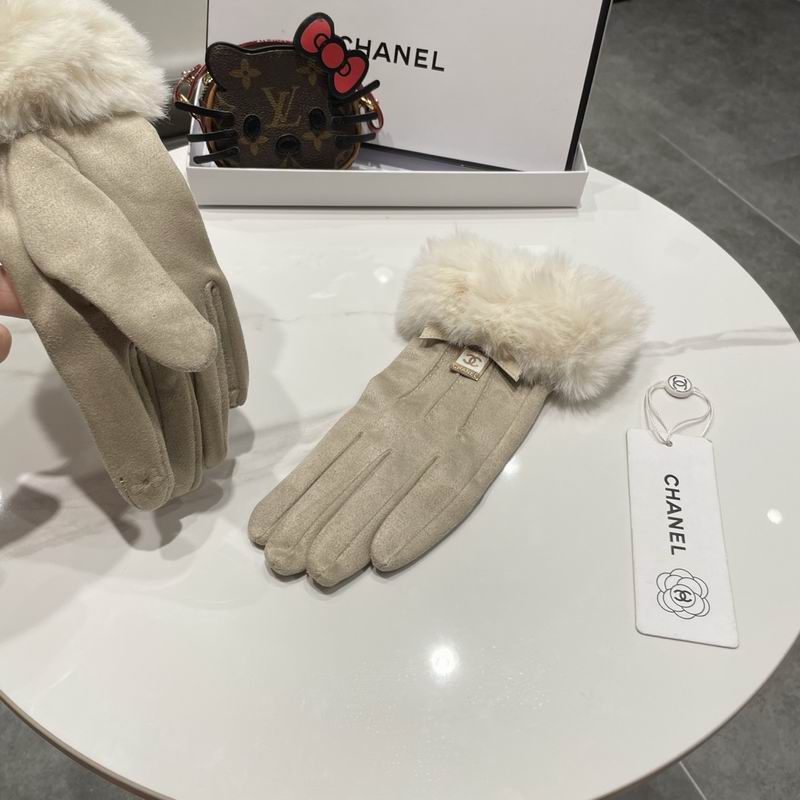 Chanel Gloves 56 (16)