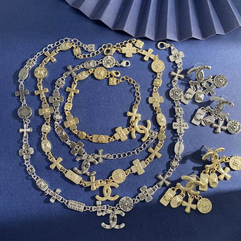 Chanel Necklace 10yxx107 (7)