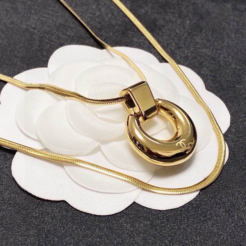 Chanel Necklace 10yxx130 (2)
