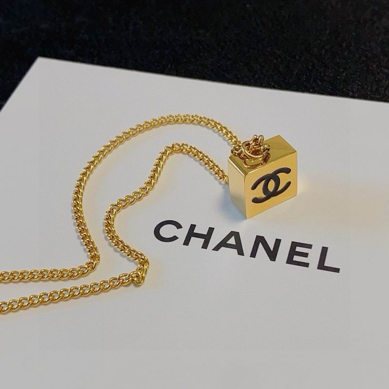Chanel Necklace 10yxx49 (2)