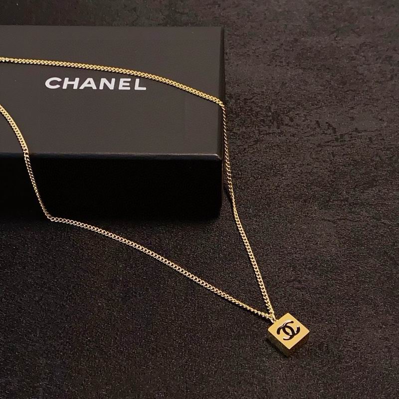 Chanel Necklace 10yxx49 (6)