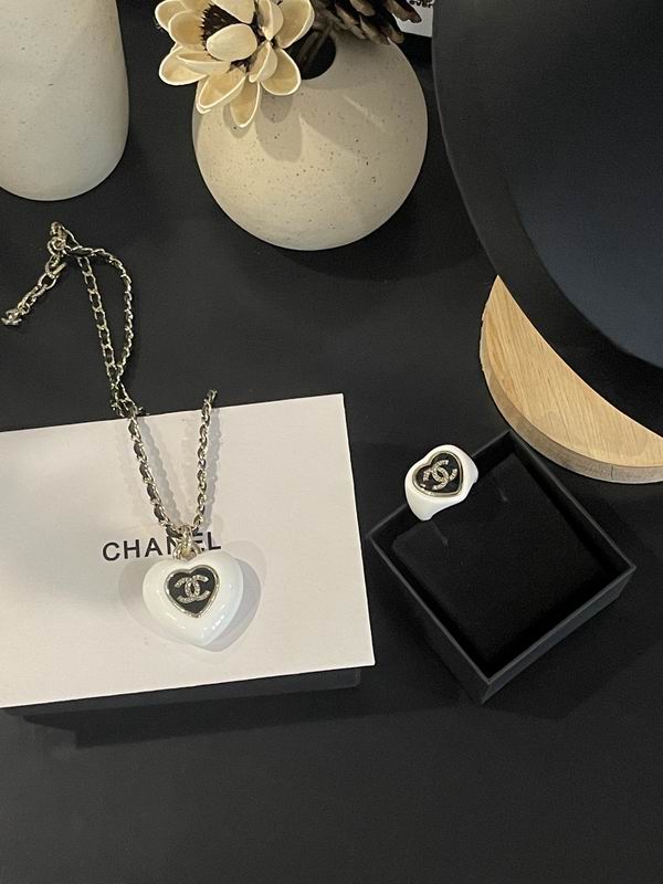 Chanel Necklace 10yxx57 (1)