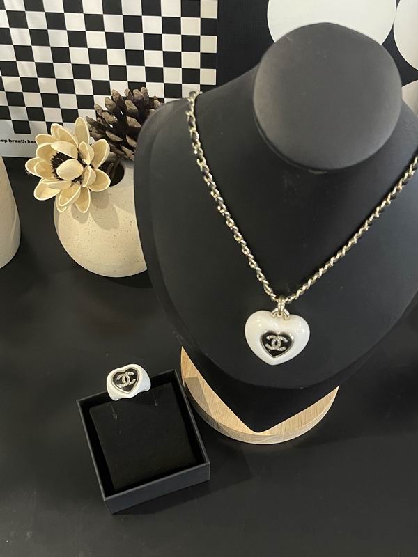 Chanel Necklace 10yxx57 (3)
