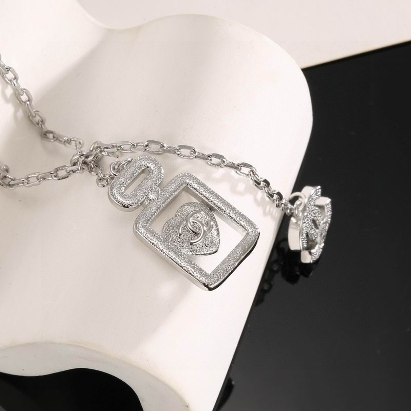 Chanel Necklace 10yxx64 (4)