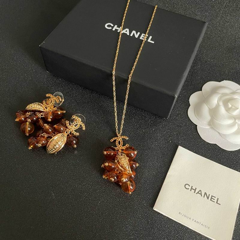 Chanel Necklace 10yxx99 (1)