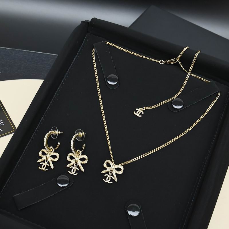 Chanel Necklace 11yxx272 (7)