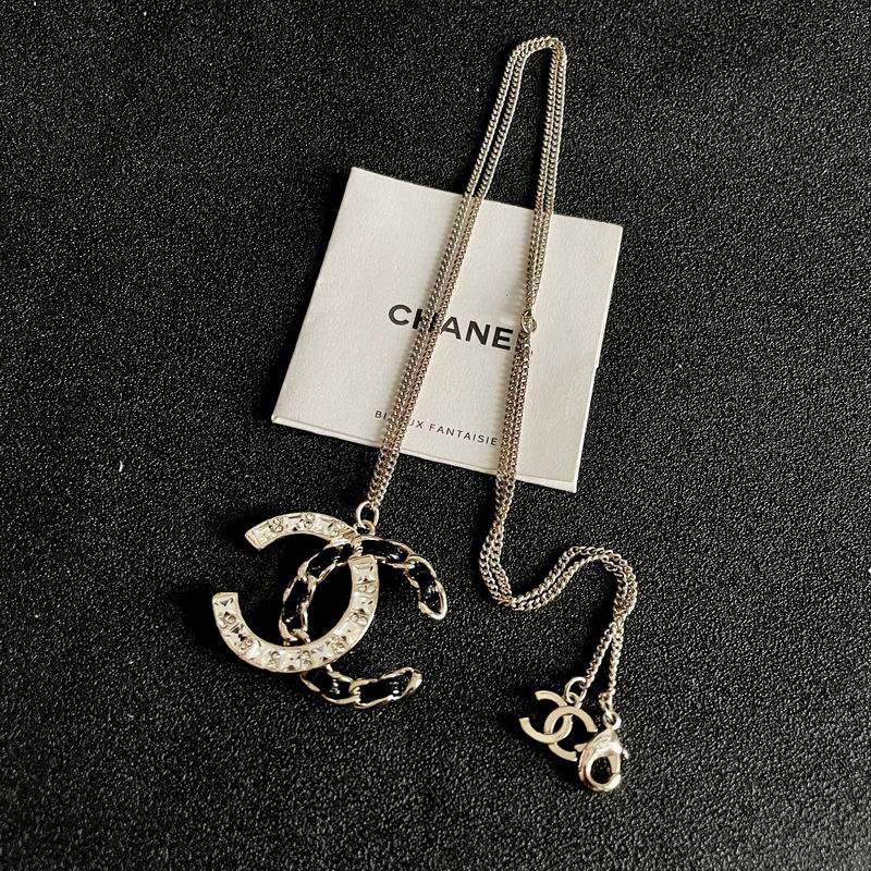 Chanel Necklace 11yxx282 (6)