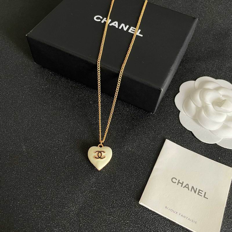 Chanel Necklace 12yxx311 (6)