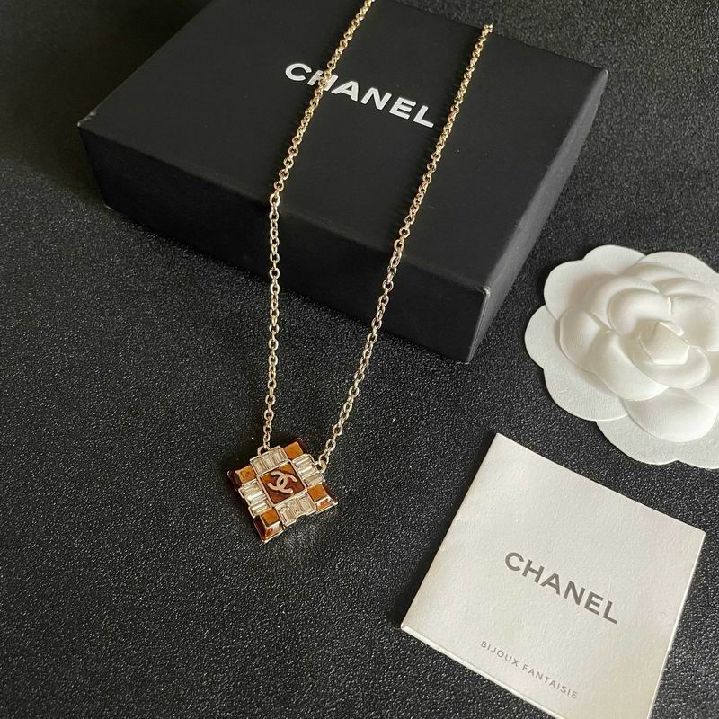 Chanel Necklace 12yxx315 (1)