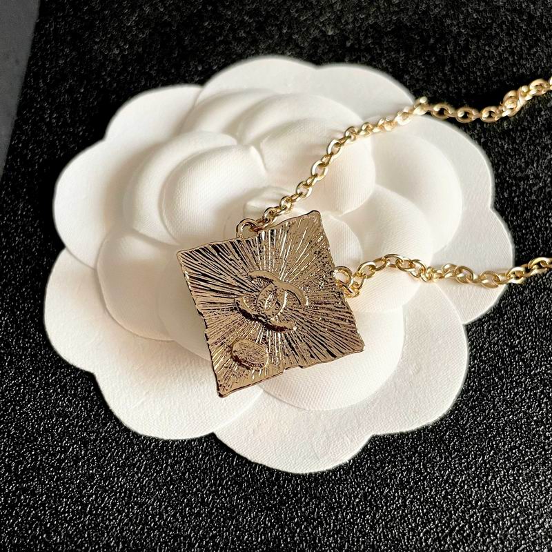 Chanel Necklace 12yxx315 (4)