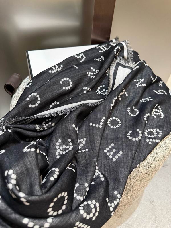 Chanel Scarf 140X140cm E35 (2)