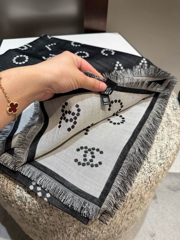 Chanel Scarf 140X140cm E35 (5)