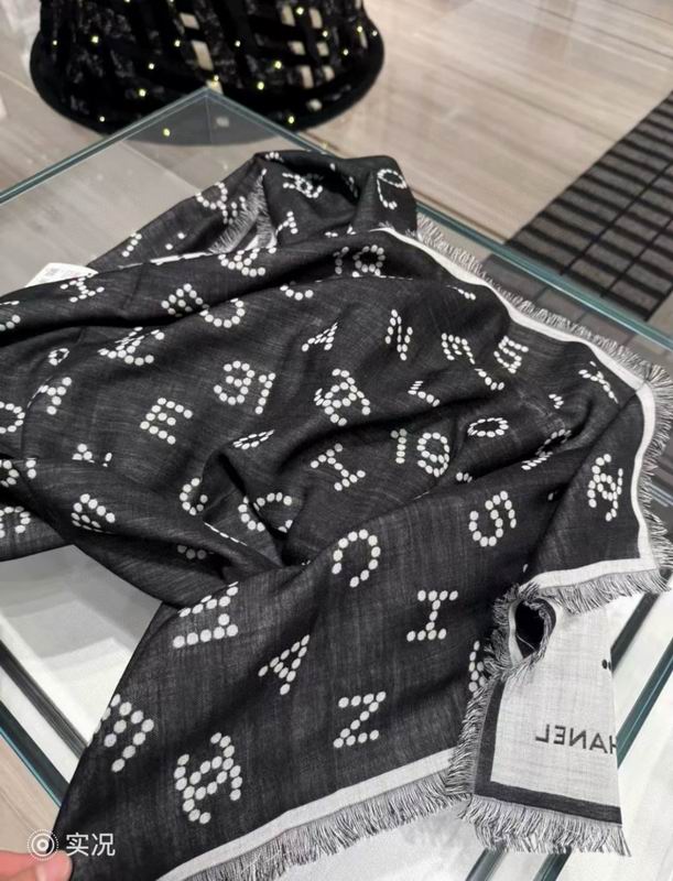 Chanel Scarf 140X140cm E35 (7)