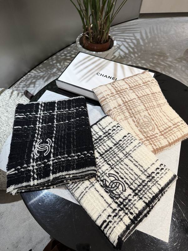 Chanel Scarf 30X190cm 100%羊绒 E40 (1)