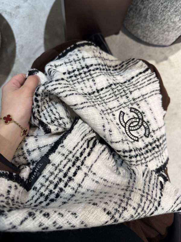 Chanel Scarf 30X190cm 100%羊绒 E40 (10)