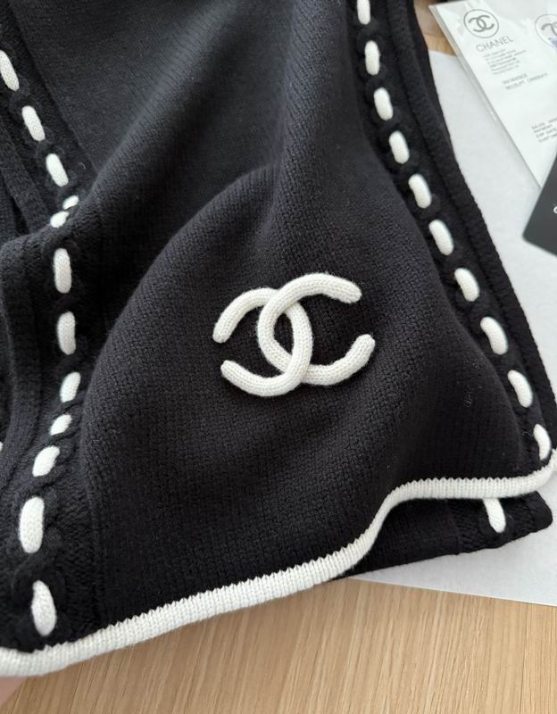 Chanel Scarf 32X180cm 100%羊绒 E26 (1)