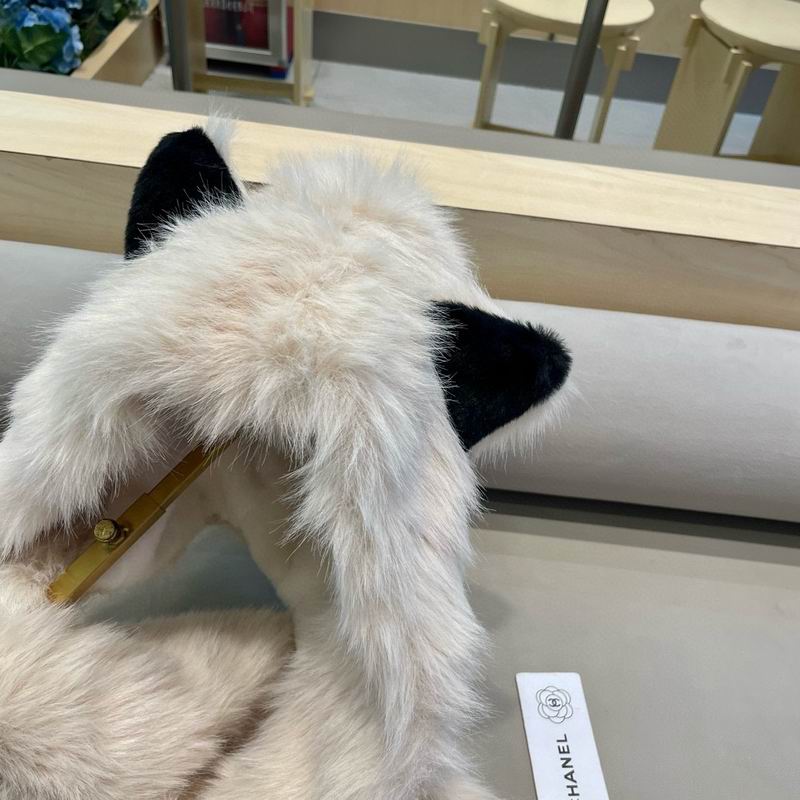 Chanel Scarf Hat (250)