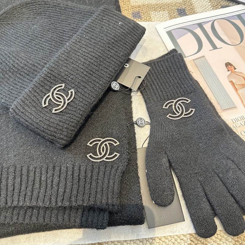 Chanel Scarf Hat Gloves (13)
