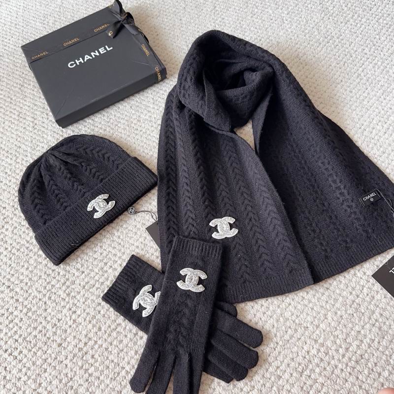 Chanel Scarf Hat Gloves (133)