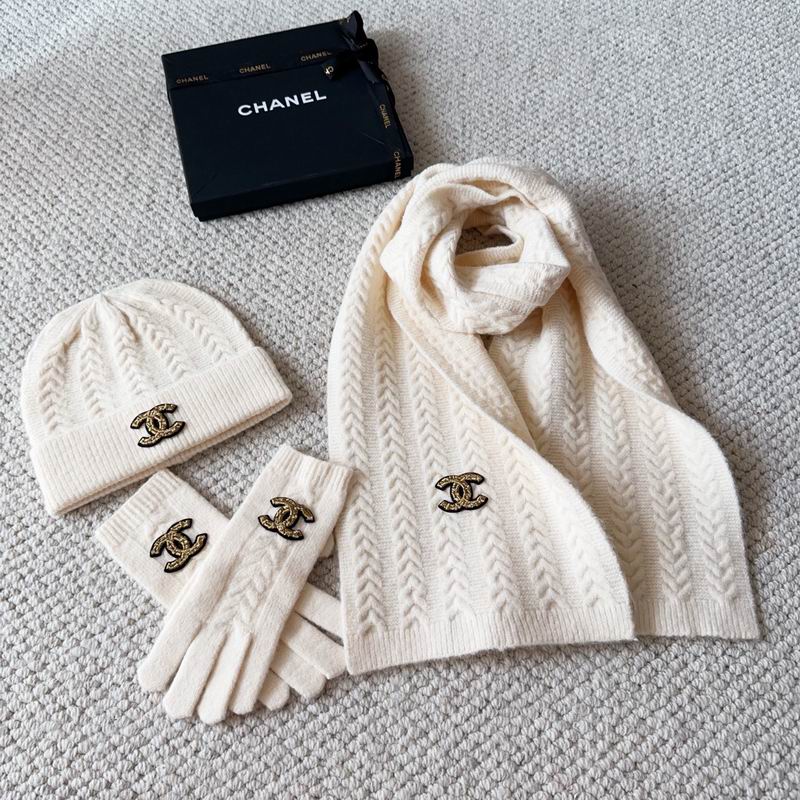 Chanel Scarf Hat Gloves (140)