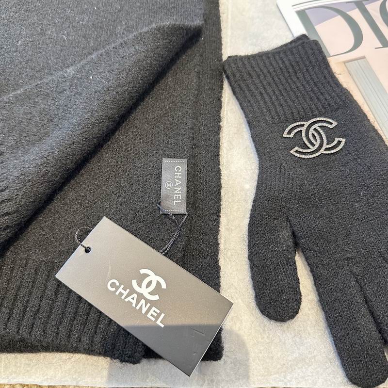 Chanel Scarf Hat Gloves (16)