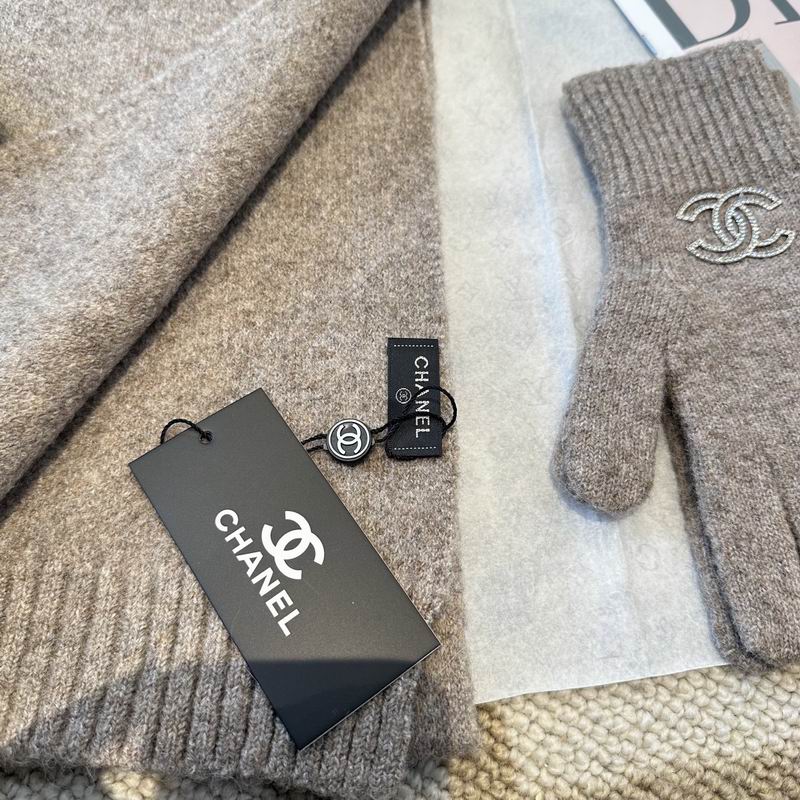 Chanel Scarf Hat Gloves (25)