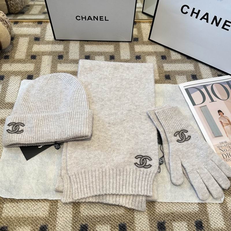 Chanel Scarf Hat Gloves (30)