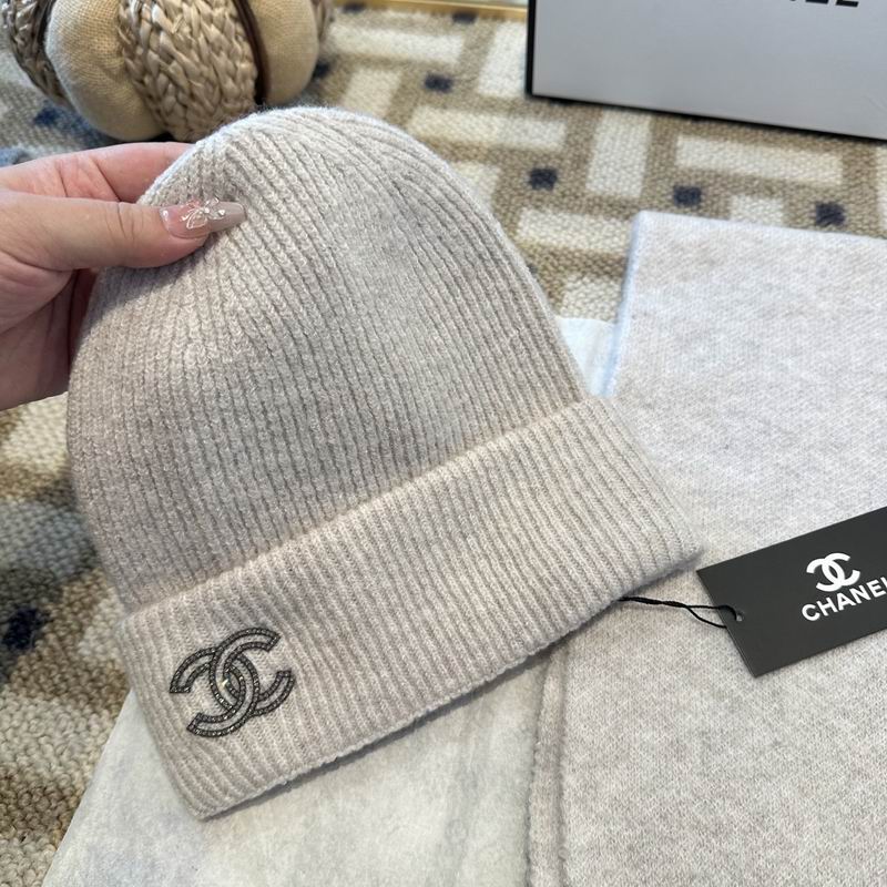 Chanel Scarf Hat Gloves (32)