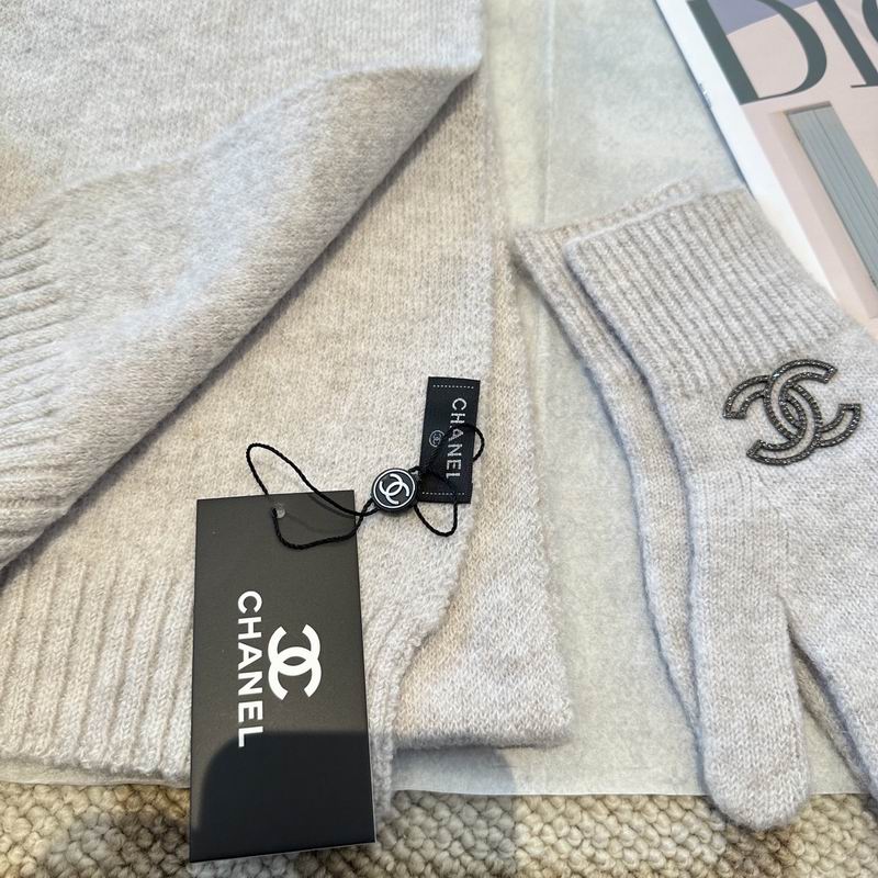 Chanel Scarf Hat Gloves (34)
