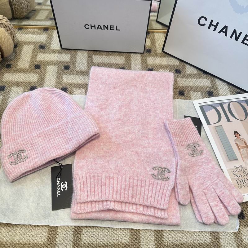 Chanel Scarf Hat Gloves (40)