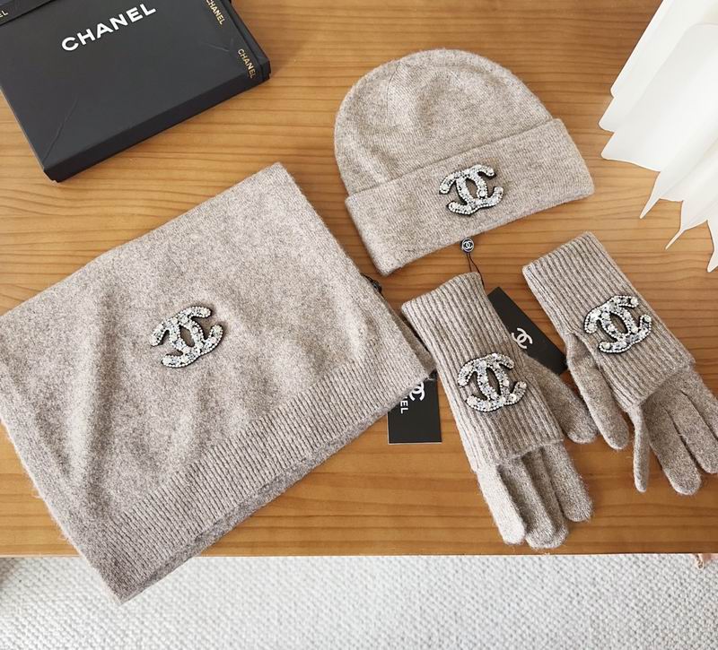 Chanel Scarf Hat Gloves (48)