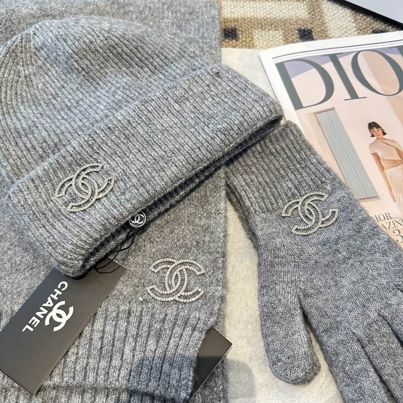 Chanel Scarf Hat Gloves (6)
