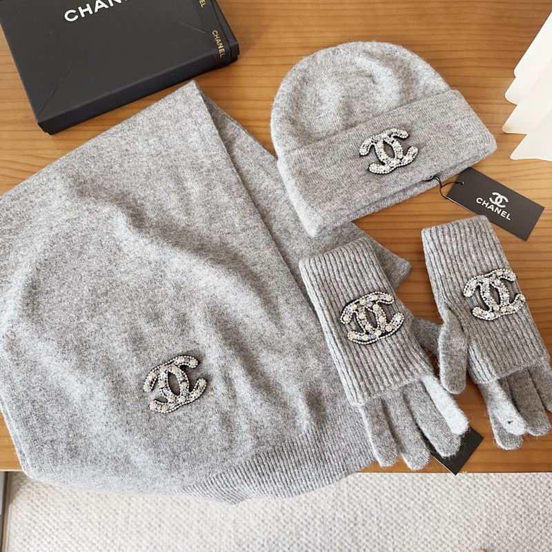 Chanel Scarf Hat Gloves (60)