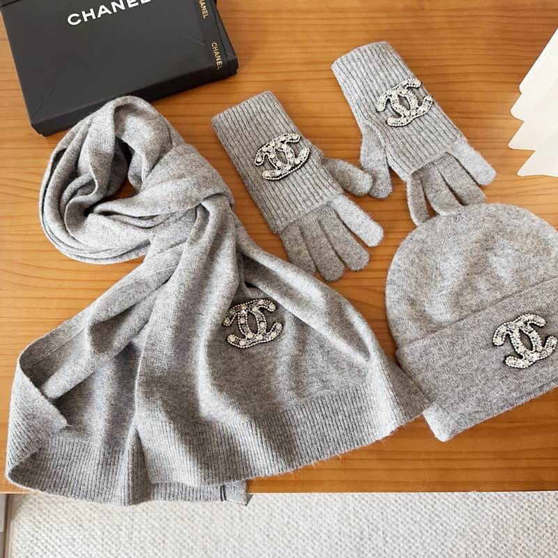 Chanel Scarf Hat Gloves (64)