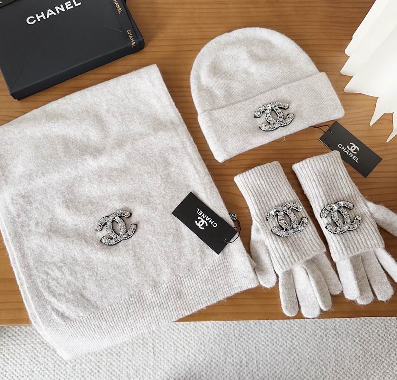 Chanel Scarf Hat Gloves (67)