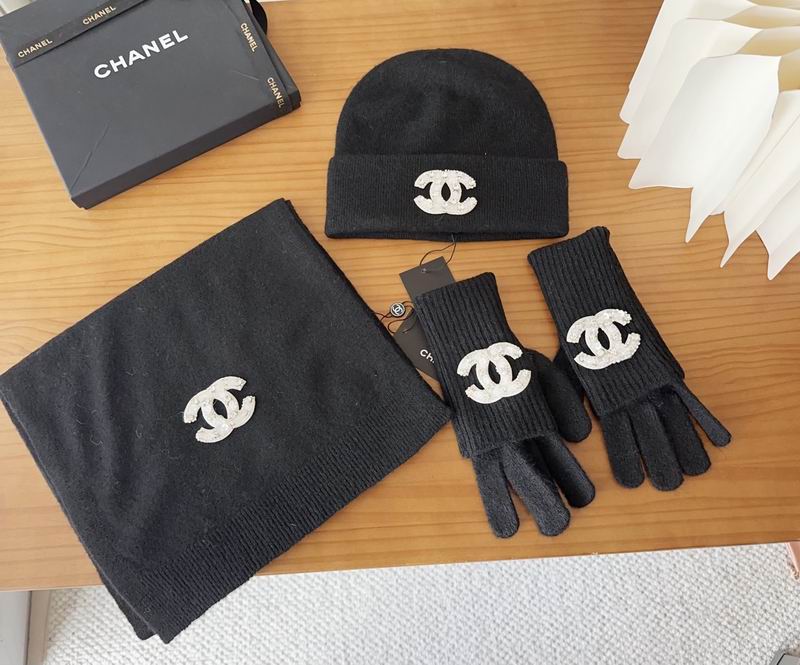 Chanel Scarf Hat Gloves (75)