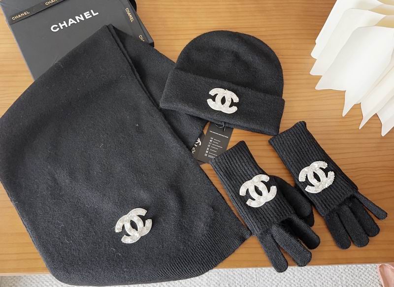 Chanel Scarf Hat Gloves (77)
