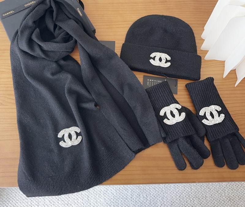 Chanel Scarf Hat Gloves (79)
