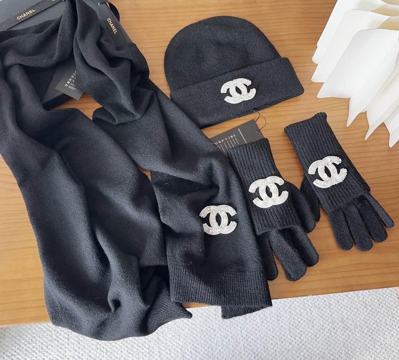 Chanel Scarf Hat Gloves (82)