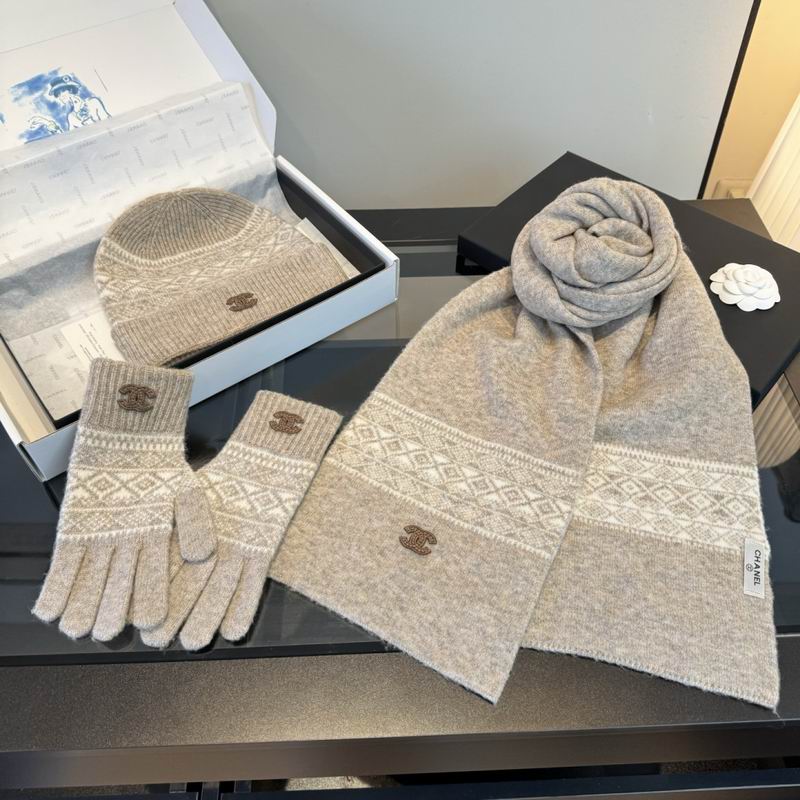Chanel Scarf Hat Gloves dx (8)