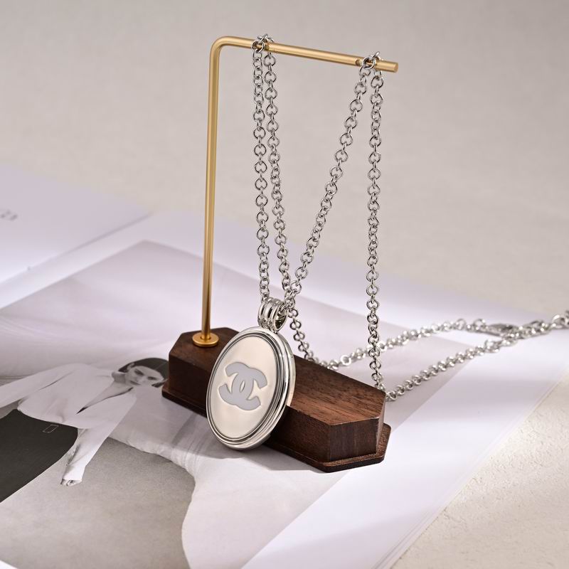 Chanel Suits 10yxx01 (8)