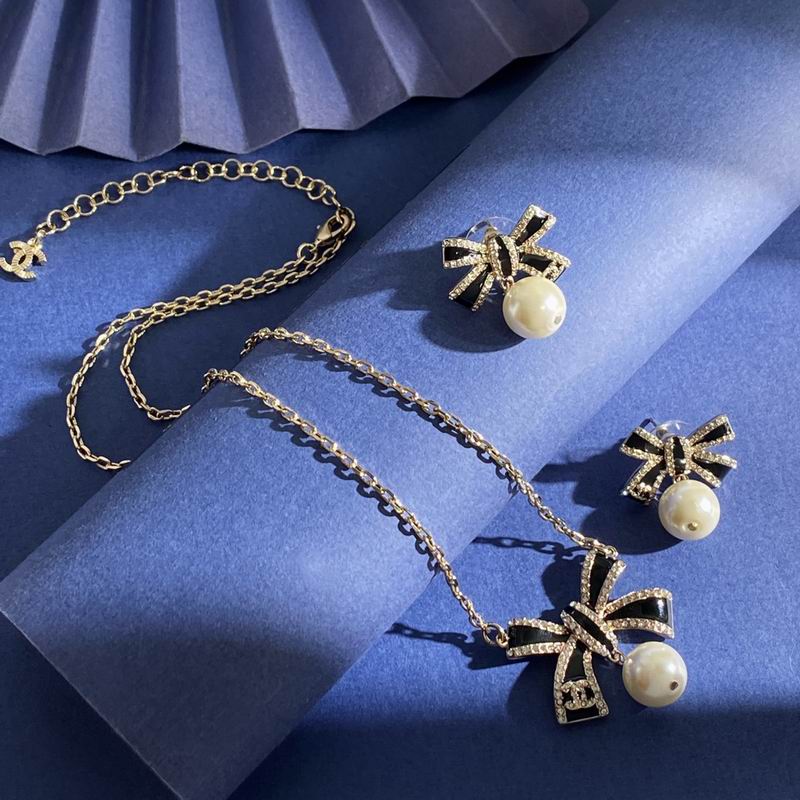 Chanel Suits 10yxx03 (2)